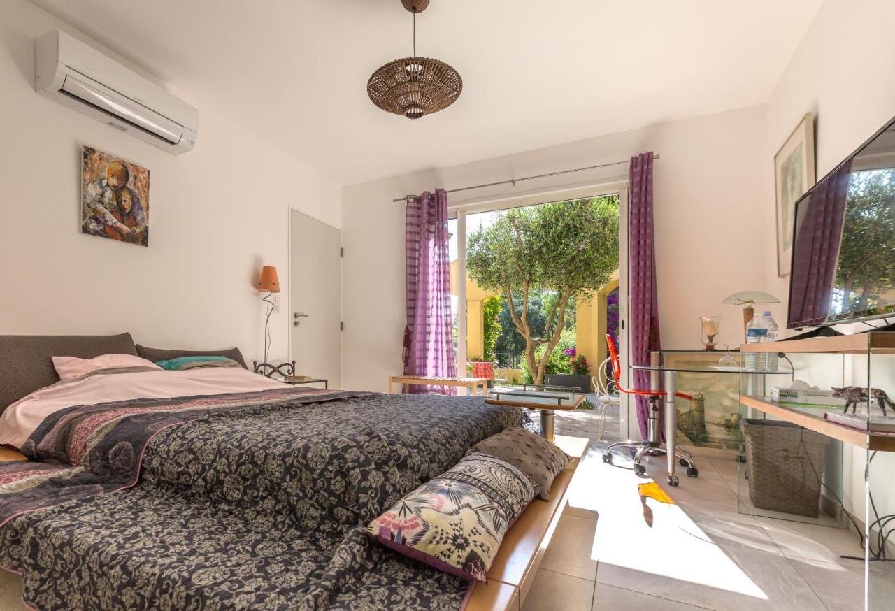 Villa De La Terre Blanche Sanary-sur-Mer Luaran gambar